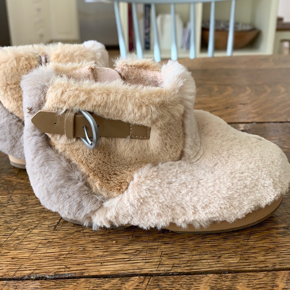 Zara baby girl fur boots